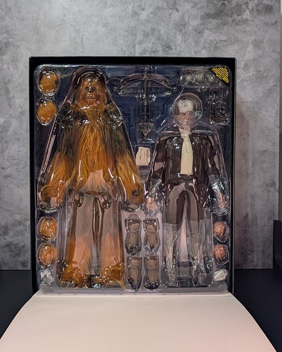 Hot Toys MMS376 Star Wars The Force Awakens Han Solo and Chewbacca Set