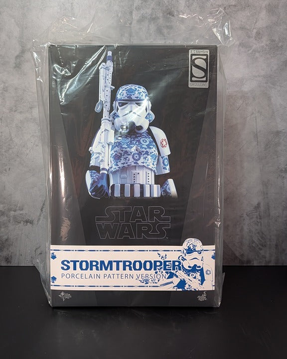 Hot Toys MMS401 Star Wars Stormtrooper (Porcelain Pattern)