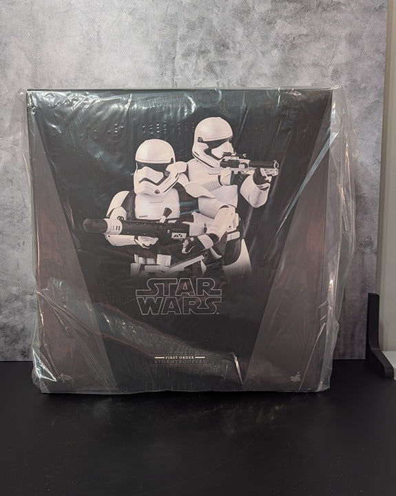 Hot Toys MMS319 Star Wars The Force Awakens First Order Stormtroopers Set