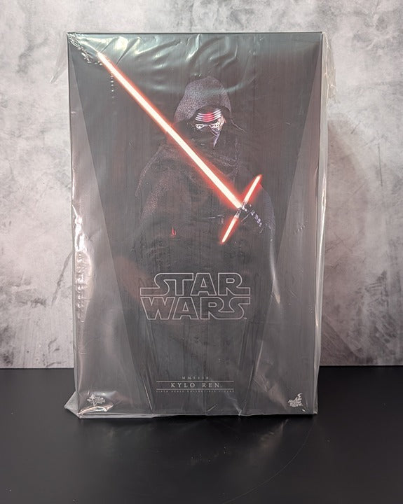 Hot Toys MMS320 Star Wars The Force Awakens Kylo Ren