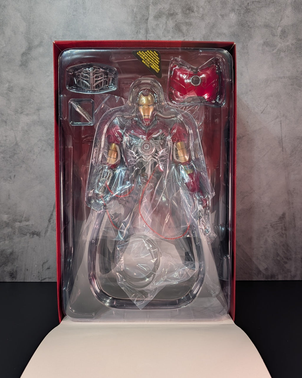 Hot Toys DS003 Marvel Iron Man Mark III Construction Version