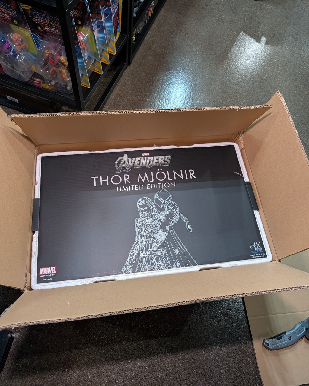 eFX Collectibles Marvel The Avengers Thor Mjolnir Prop Replica Limited Edition