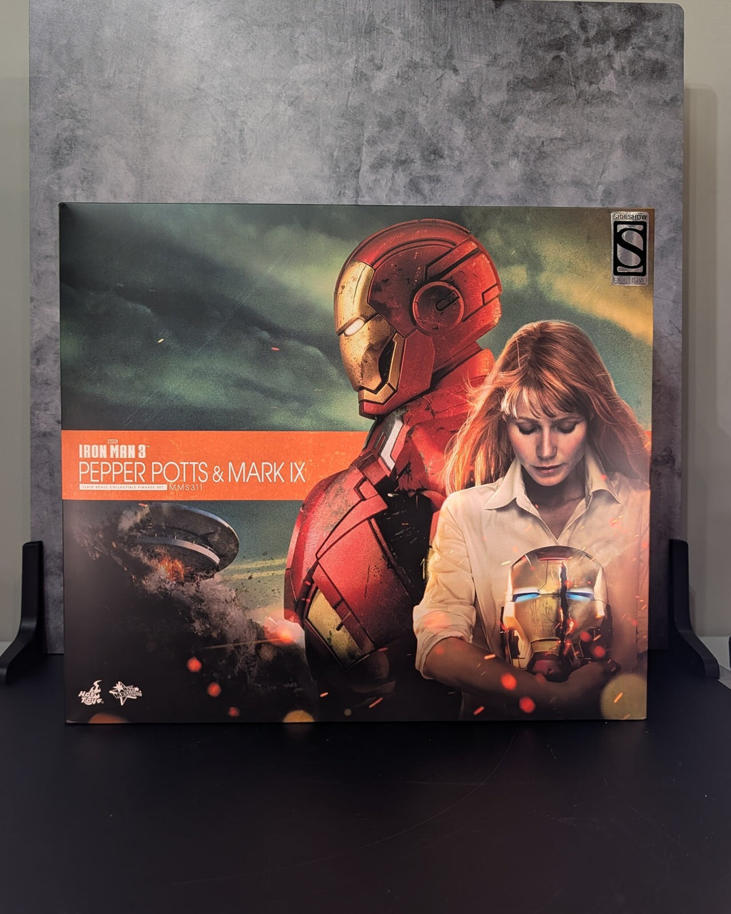 Hot Toys MMS311 Marvel Avengers Pepper Potts and Mark IX