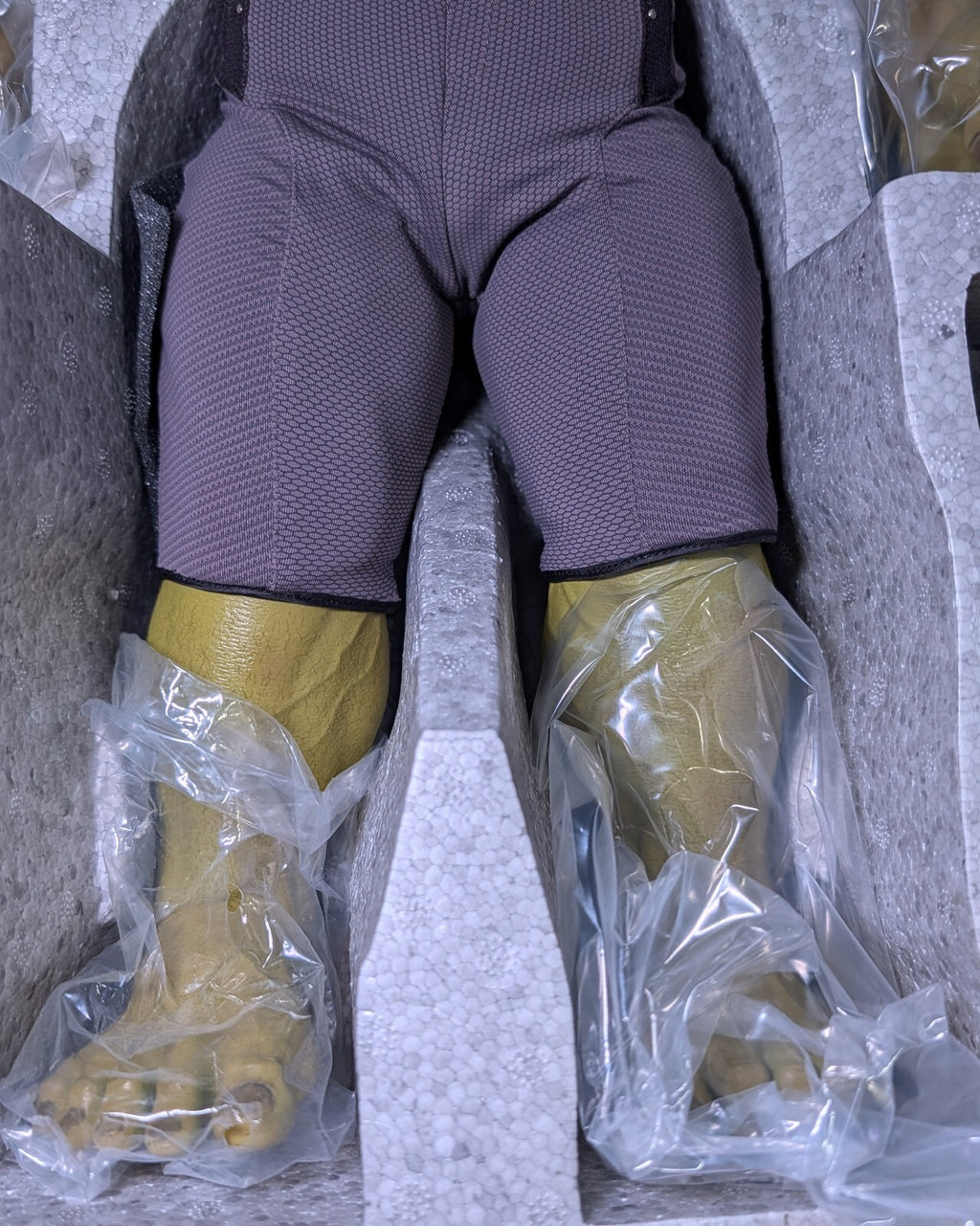 Hot Toys MMS287 Marvel Avengers AOU Hulk Deluxe Version
