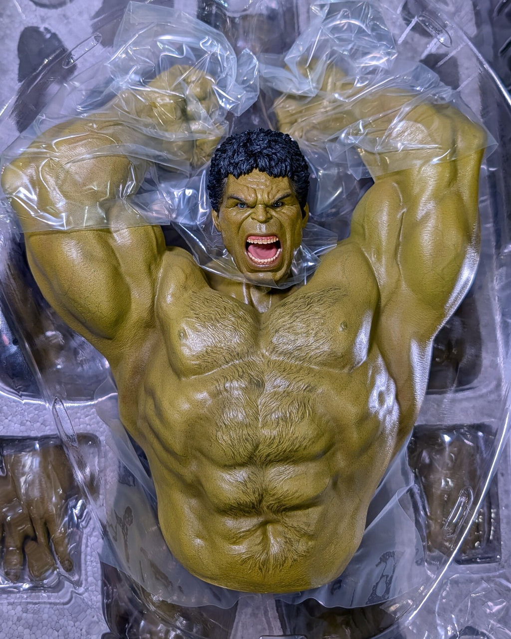 Hot Toys MMS287 Marvel Avengers AOU Hulk Deluxe Version