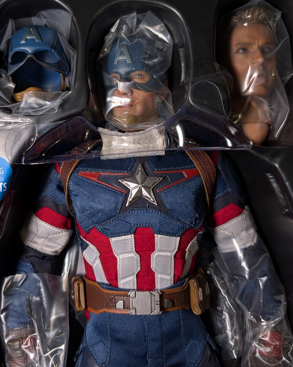 Hot Toys MMS281 Marvel Avengers AOU Captain Amercia