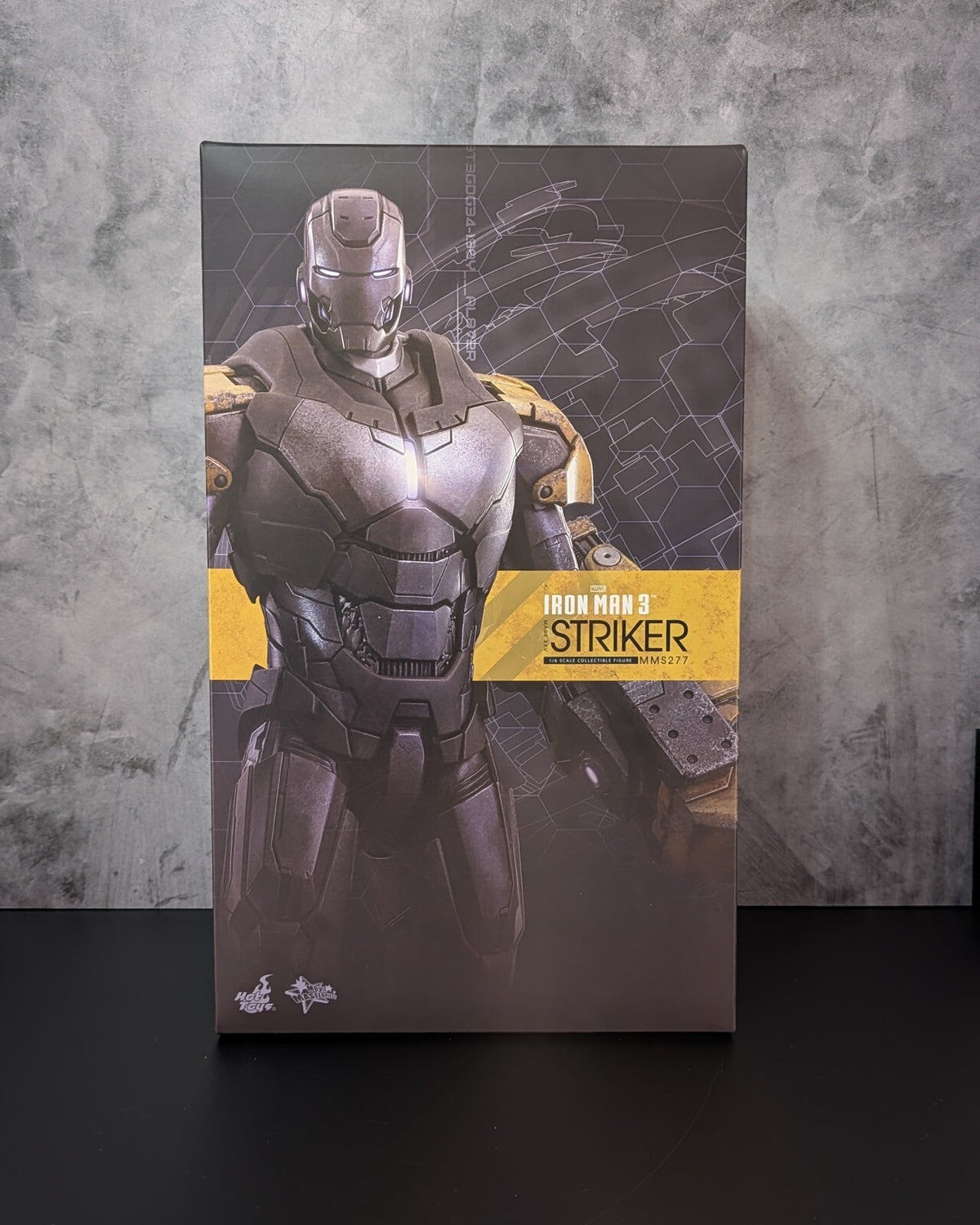 Hot Toys MMS277 Marvel Iron Man 3 Iron Man Mark XXV Striker