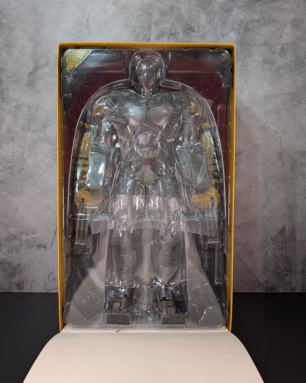 Hot Toys MMS277 Marvel Iron Man 3 Iron Man Mark XXV Striker