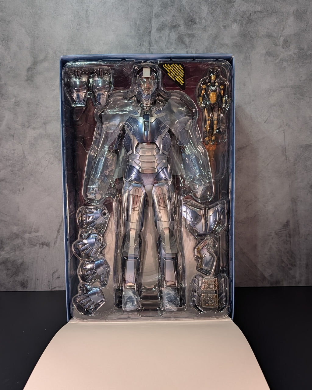Hot Toys MMS309 Marvel Iron Man 3 Iron Man Mark XL - Shotgun