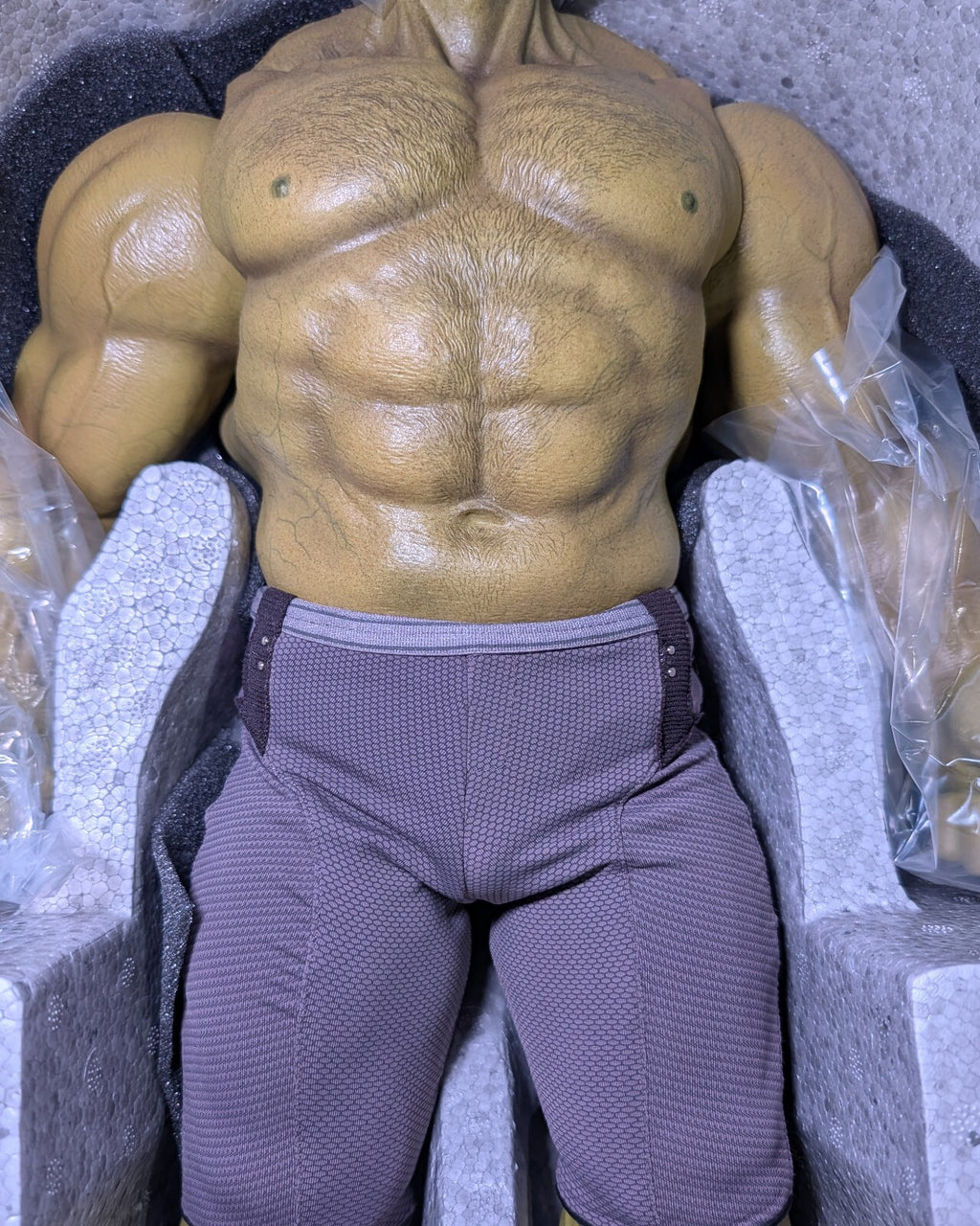 Hot Toys MMS287 Marvel Avengers AOU Hulk Deluxe Version