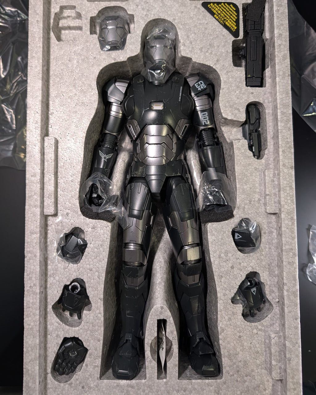 Hot Toys MMS290 Marvel Avengers AOU War Machine Mark II