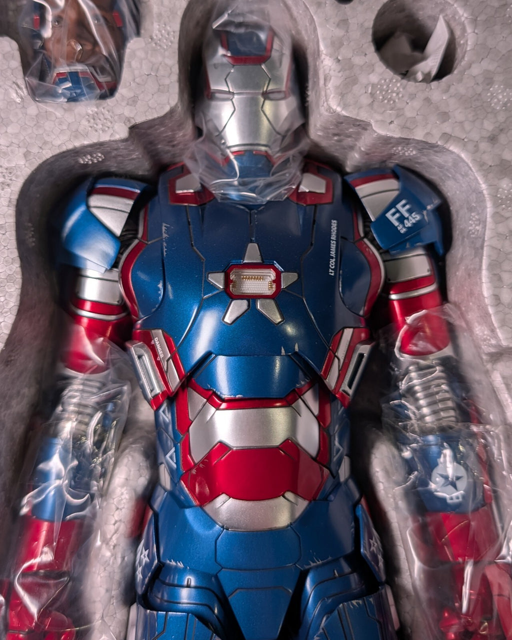 Hot Toys MMS195-D01 Marvel Iron Man 3 Iron Patriot