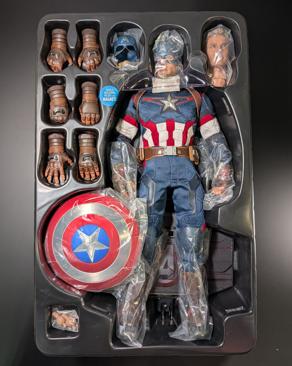 Hot Toys MMS281 Marvel Avengers AOU Captain Amercia