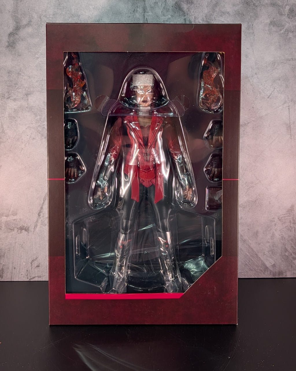 Hot Toys MMS357 Marvel Avengers AOU Scarlet Witch (New Avengers Version)