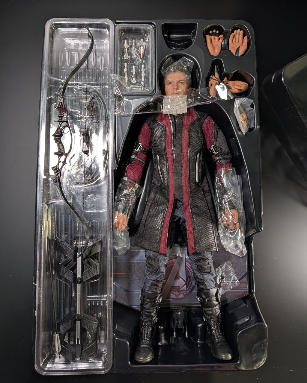 Hot Toys MMS289 Marvel Avengers AOU Hawkeye