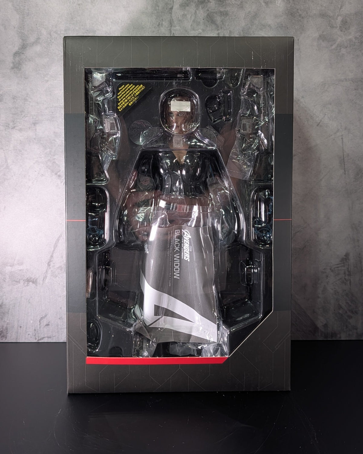 Hot Toys MMS288 Marvel Avengers AOU Black Widow