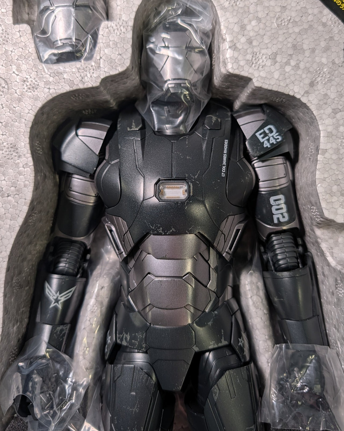 Hot Toys MMS290 Marvel Avengers AOU War Machine Mark II
