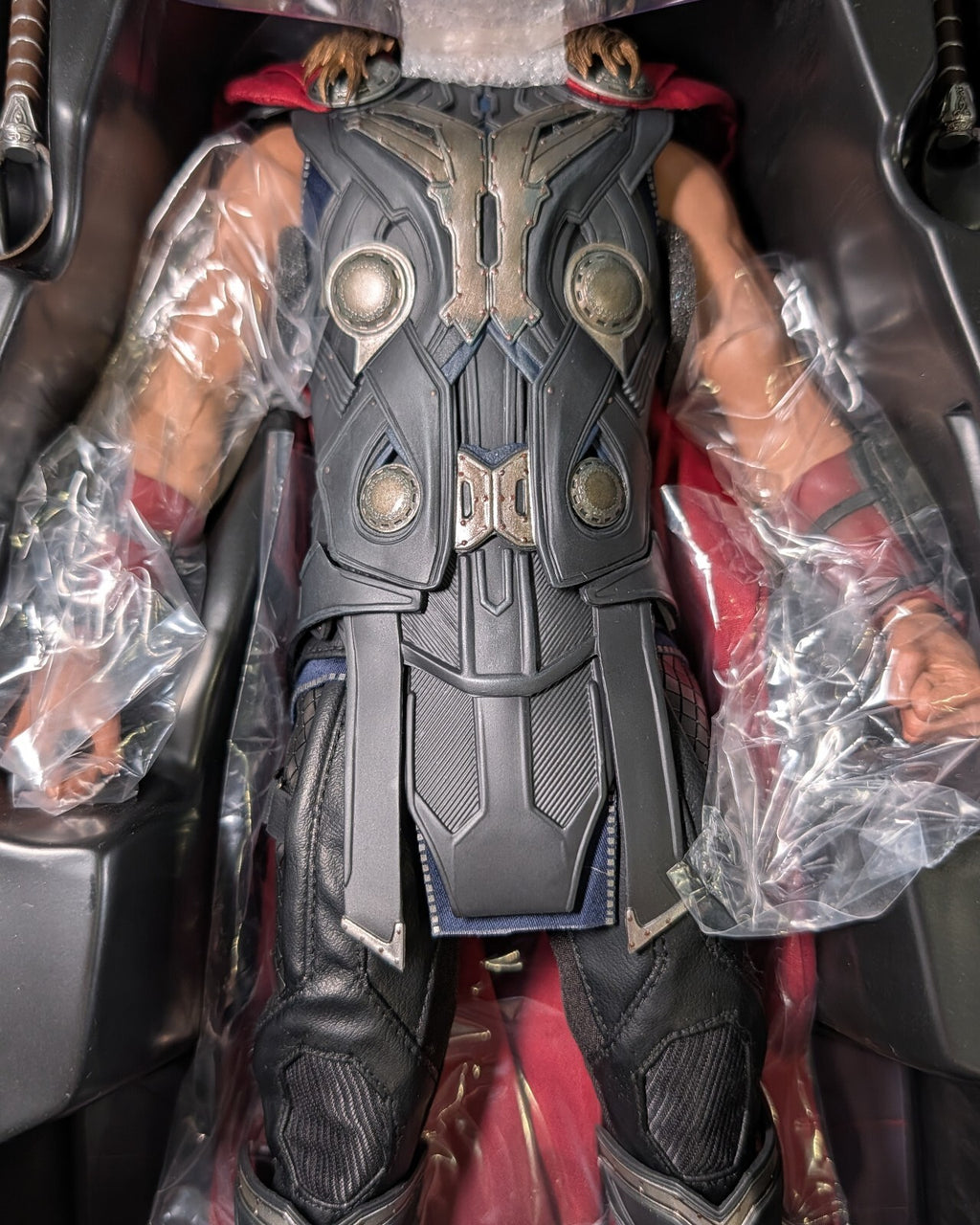 Hot Toys MMS306 Marvel Avengers AOU Thor